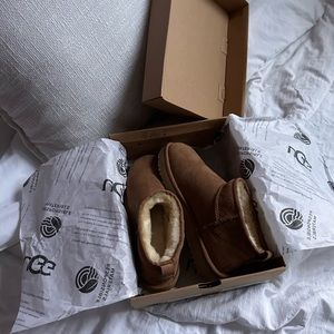 Classic chestnut ultra mini Uggs